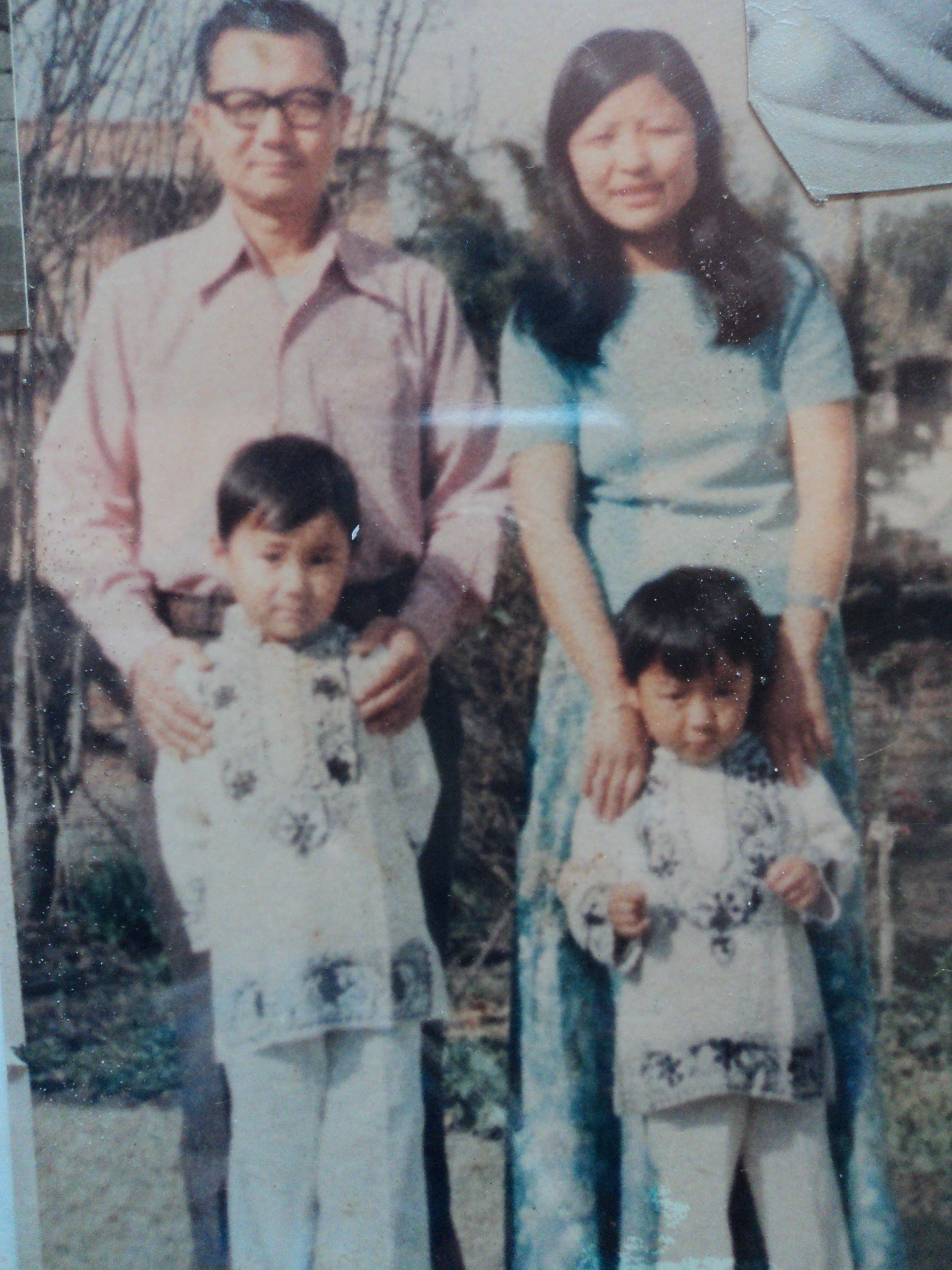 Doma Lama mit Ehemann und den Söhnen Jigmi und Chhewang